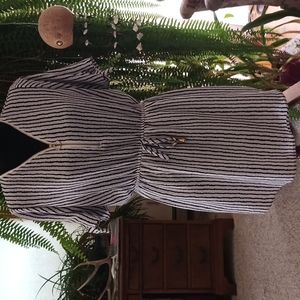 J for justify women's dress gold embellishments super cute flowy. Great conditio